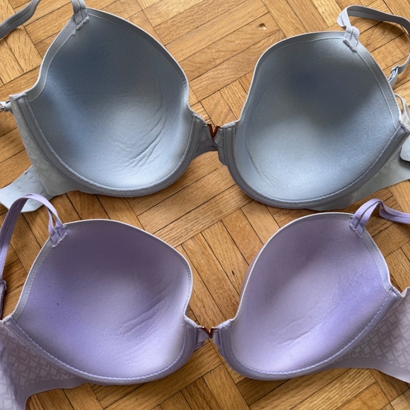 VS bra 34DD - Picture 2 of 3